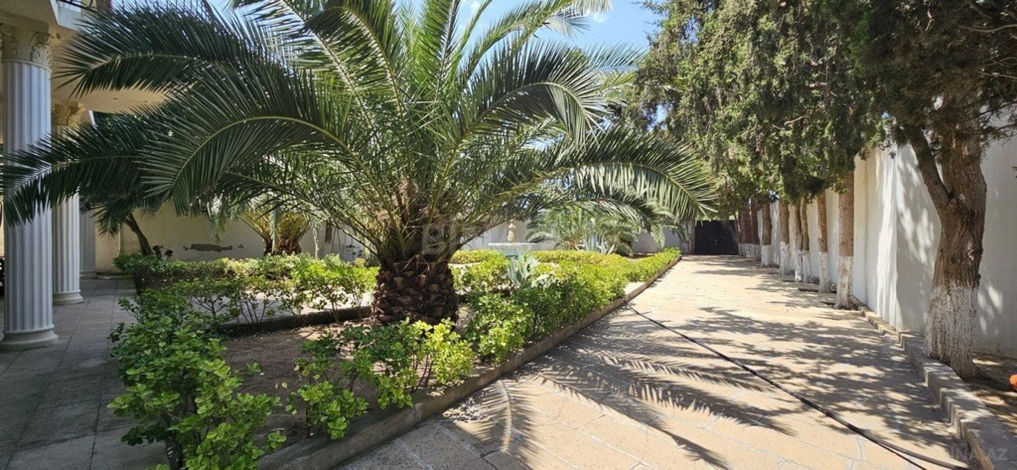 Satılır 7 otaqlı həyət evi 390 m²