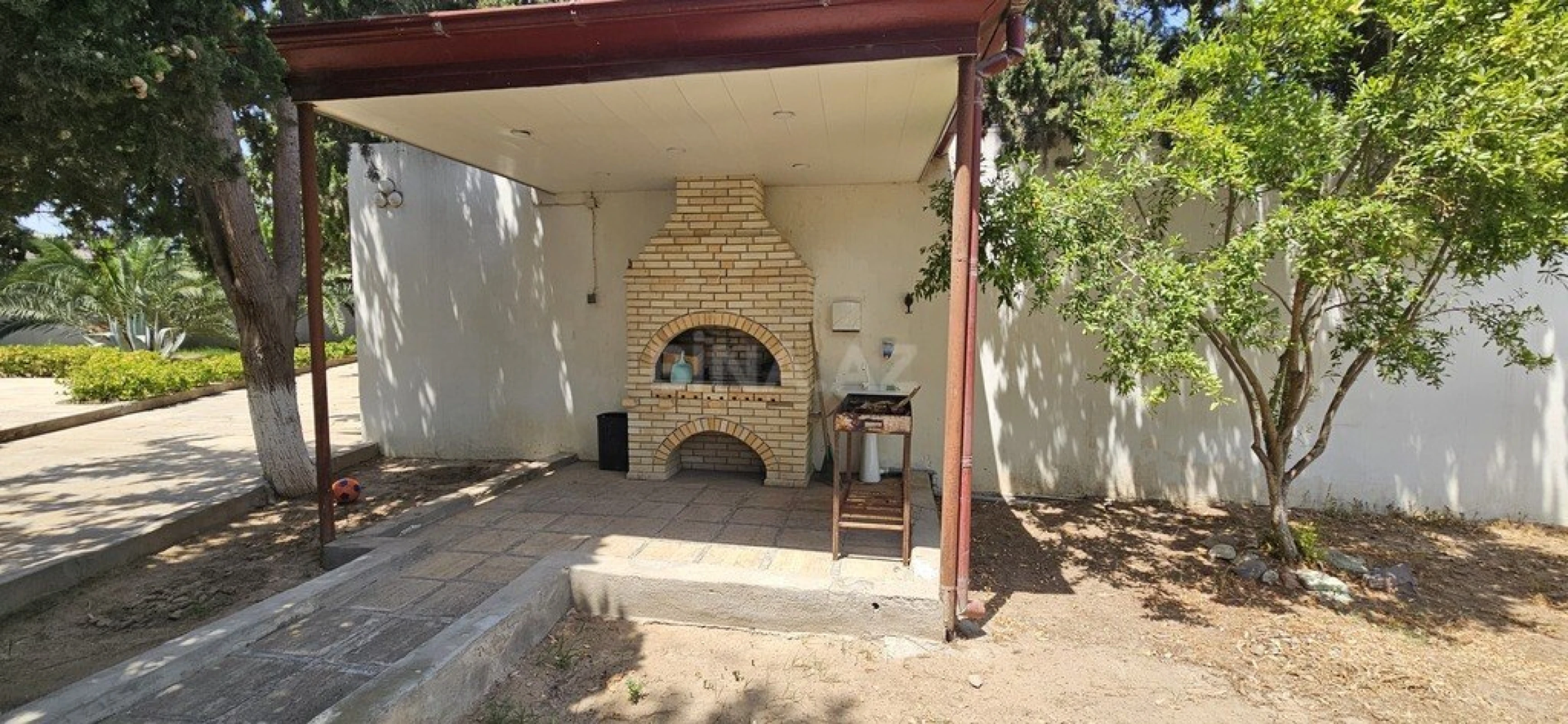 Satılır 7 otaqlı həyət evi 390 m²