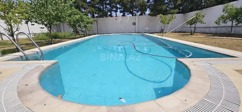 Satılır 7 otaqlı həyət evi 390 m²