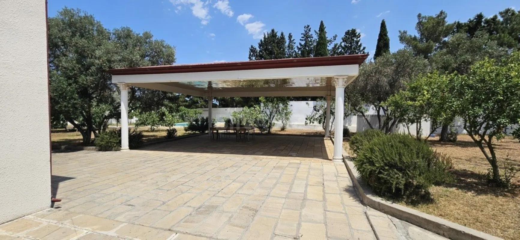Satılır 7 otaqlı həyət evi 390 m²