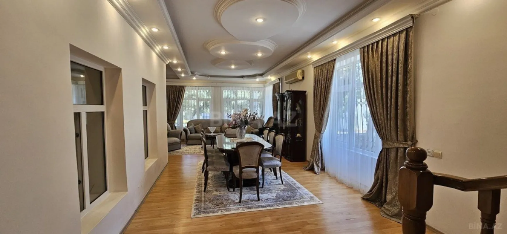 Satılır 7 otaqlı həyət evi 390 m²