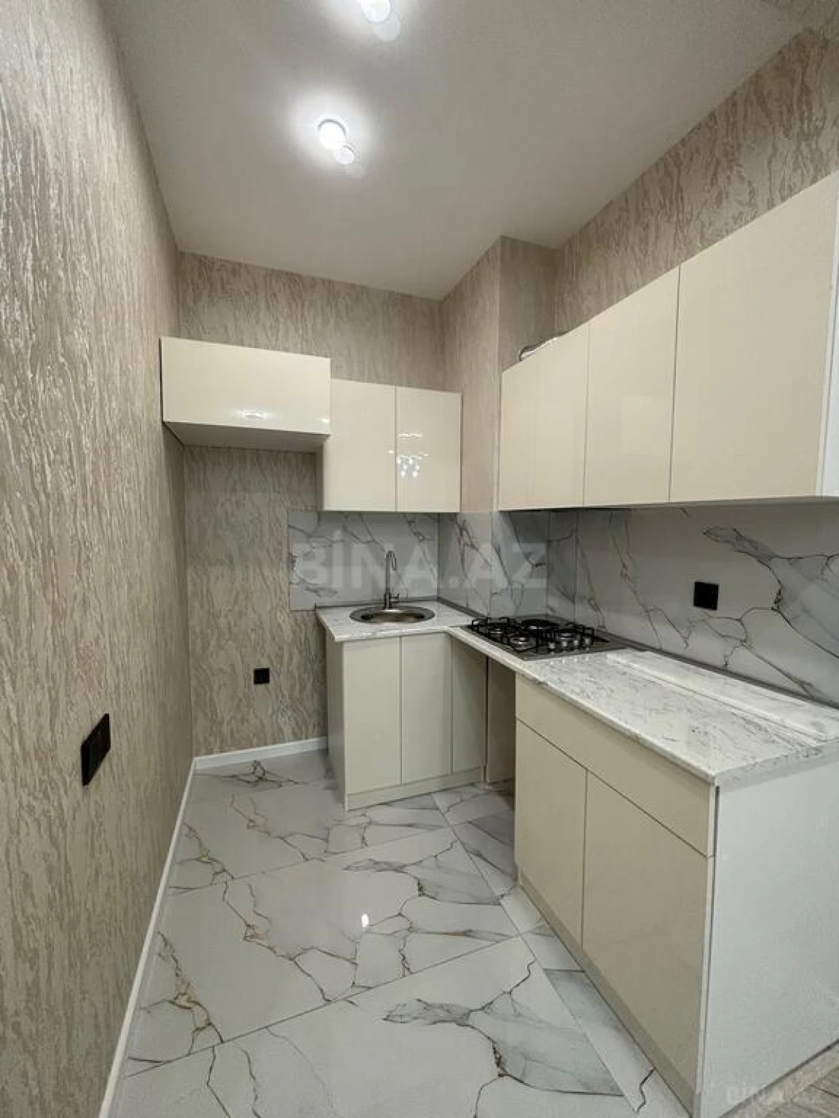 Satılır 2 otaqlı mənzil 50 m²
