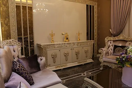 Satılır 5 otaqlı mənzil 315 m²