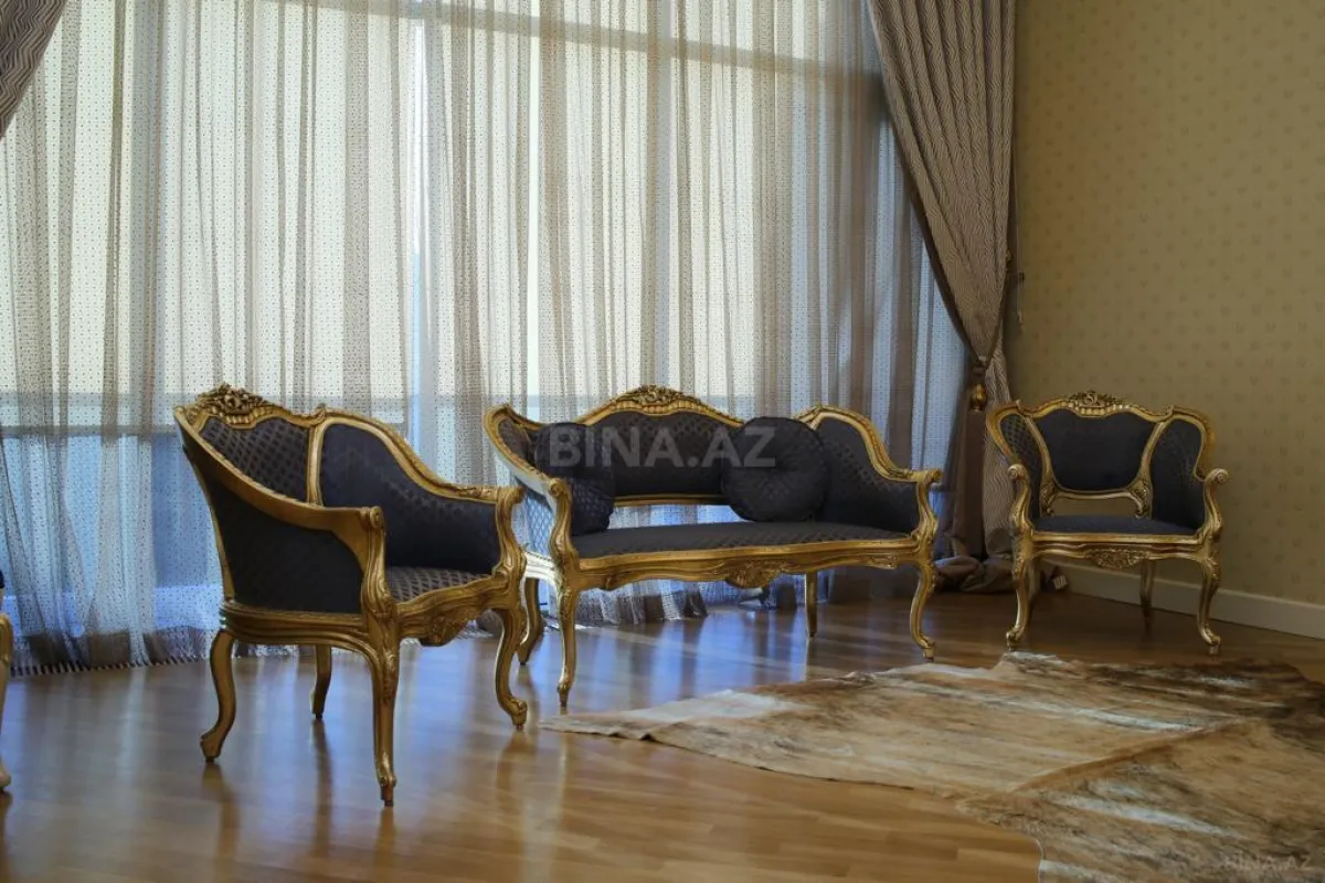 Satılır 5 otaqlı mənzil 315 m²