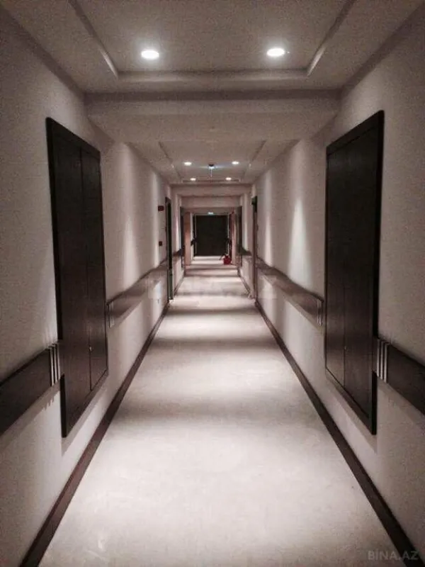 Satılır 5 otaqlı mənzil 315 m²