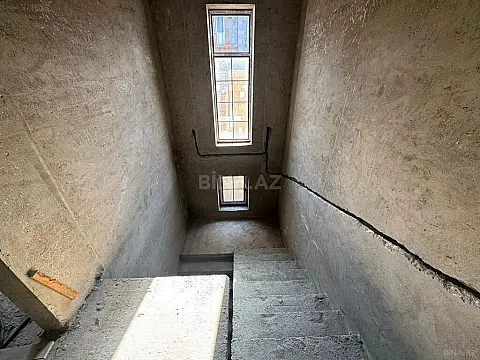 Satılır 6 otaqlı həyət evi 400 m²