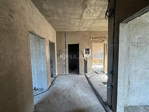 Satılır 6 otaqlı həyət evi 400 m²