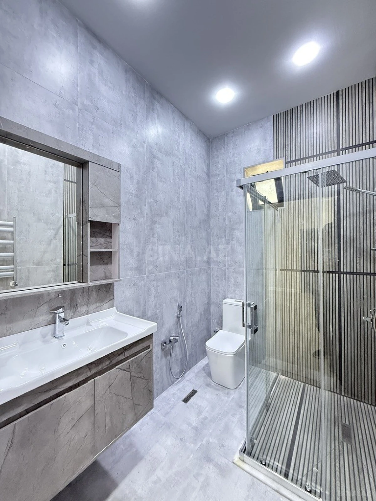 Satılır 4 otaqlı həyət evi 160 m²