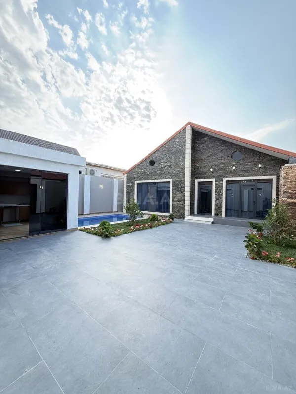 Satılır 4 otaqlı həyət evi 160 m²