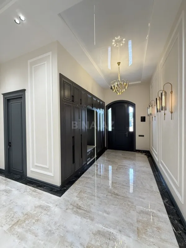 Satılır 5 otaqlı həyət evi 400 m²