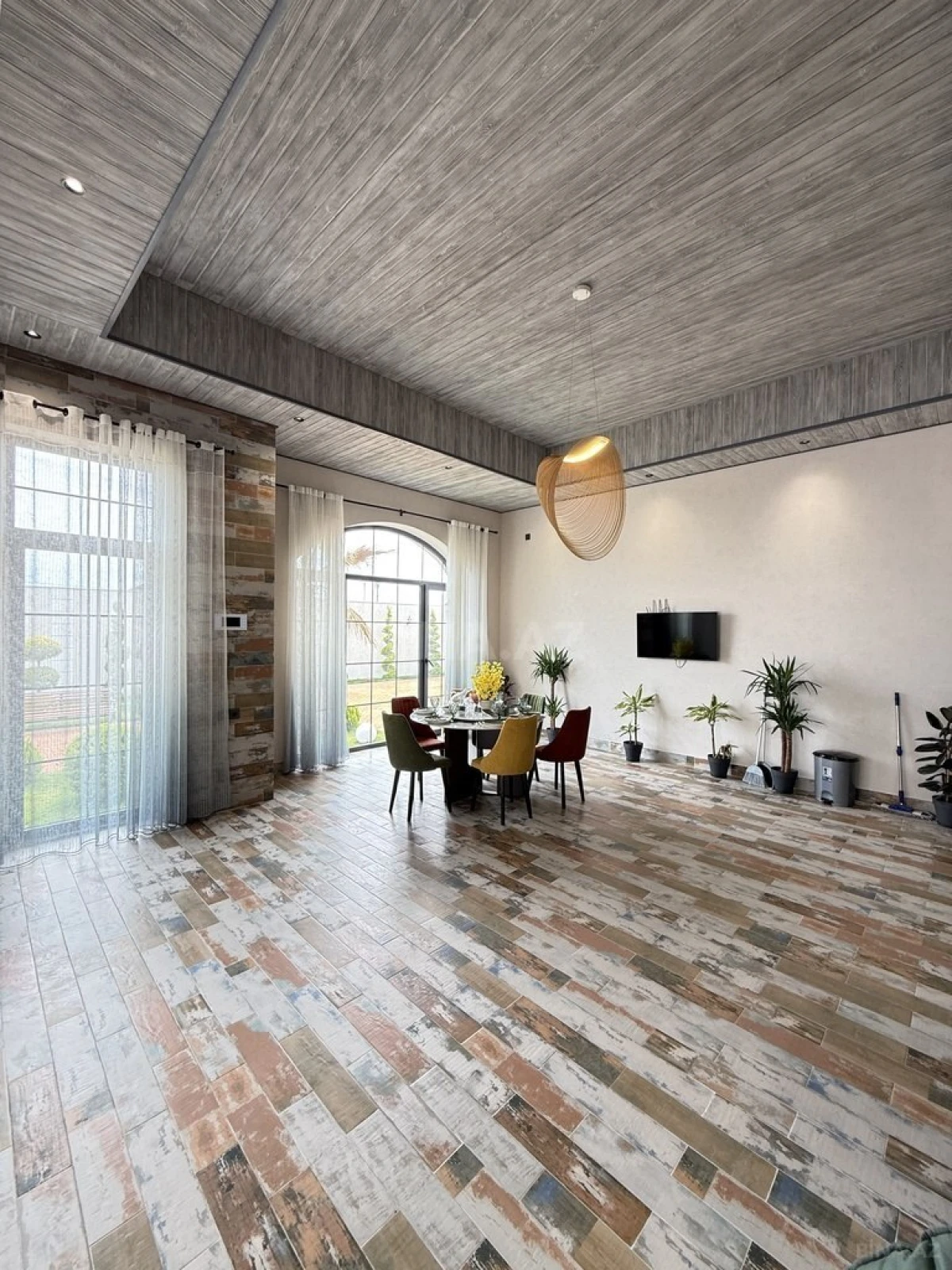 Satılır 5 otaqlı həyət evi 400 m²