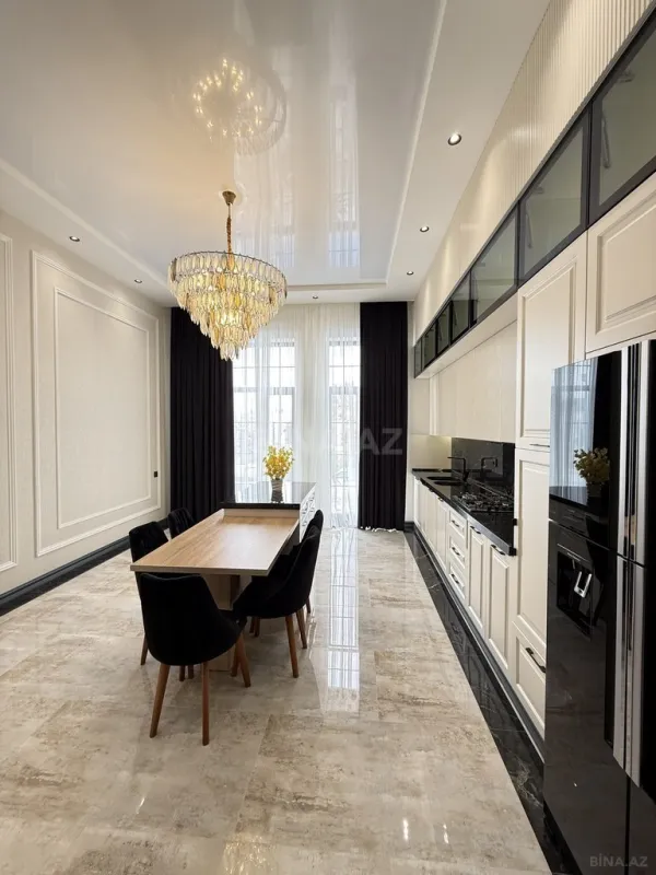 Satılır 5 otaqlı həyət evi 400 m²