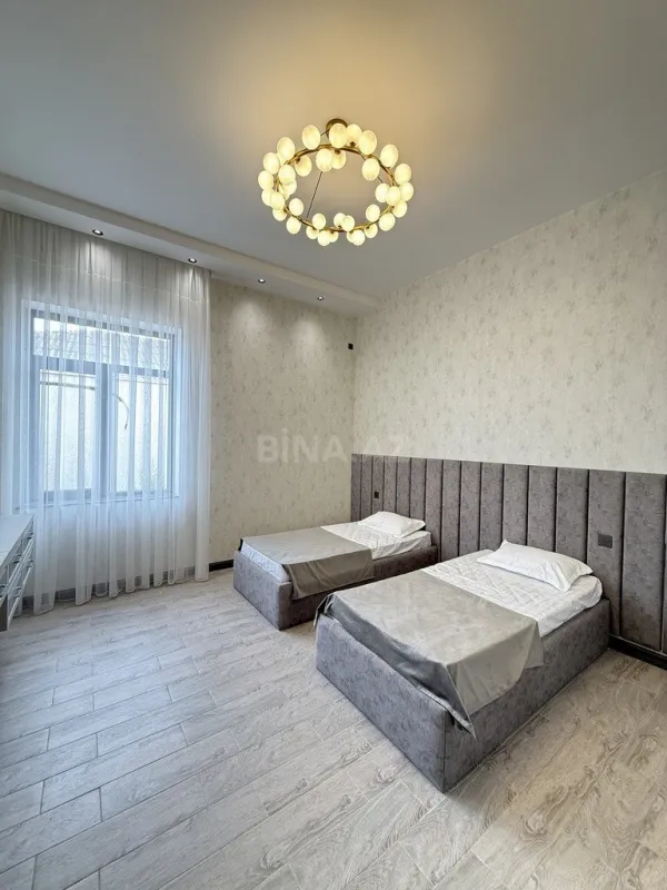 Satılır 5 otaqlı həyət evi 400 m²