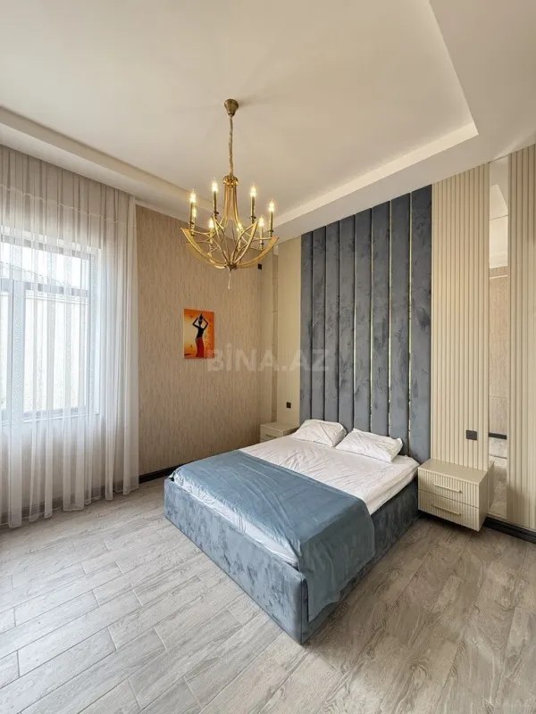 Satılır 5 otaqlı həyət evi 400 m²