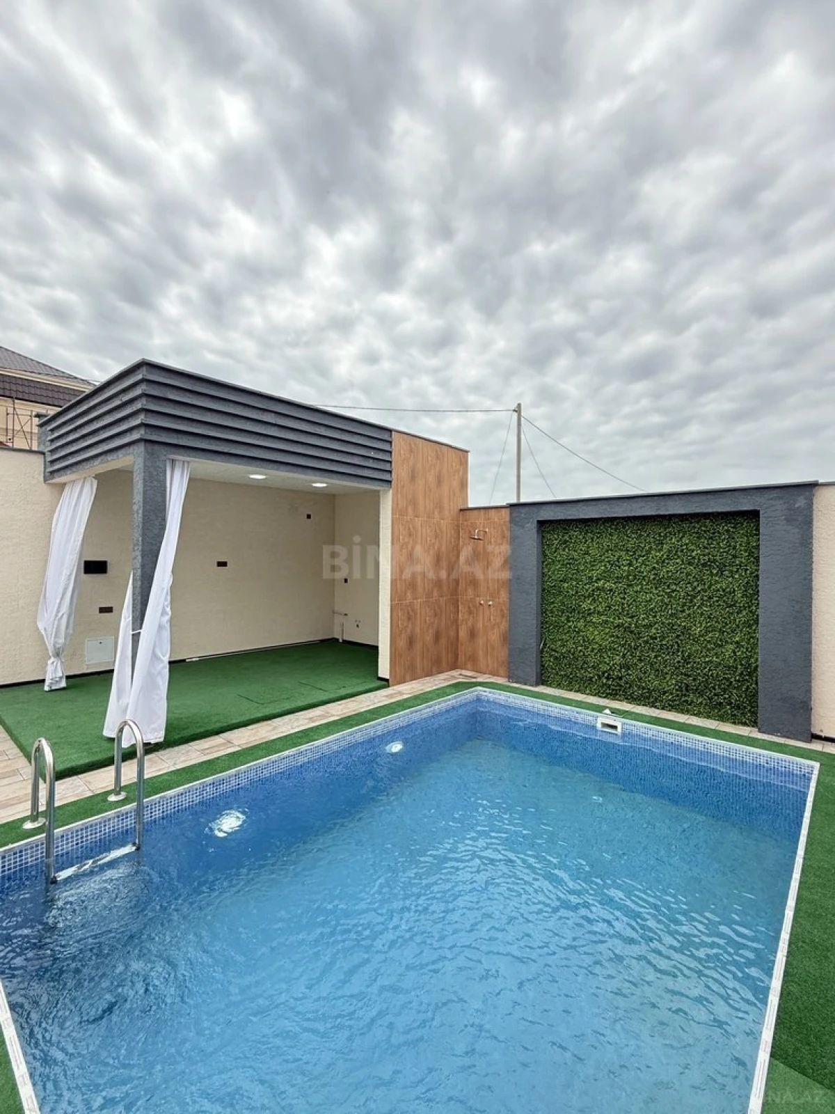 Satılır 4 otaqlı həyət evi 150 m²