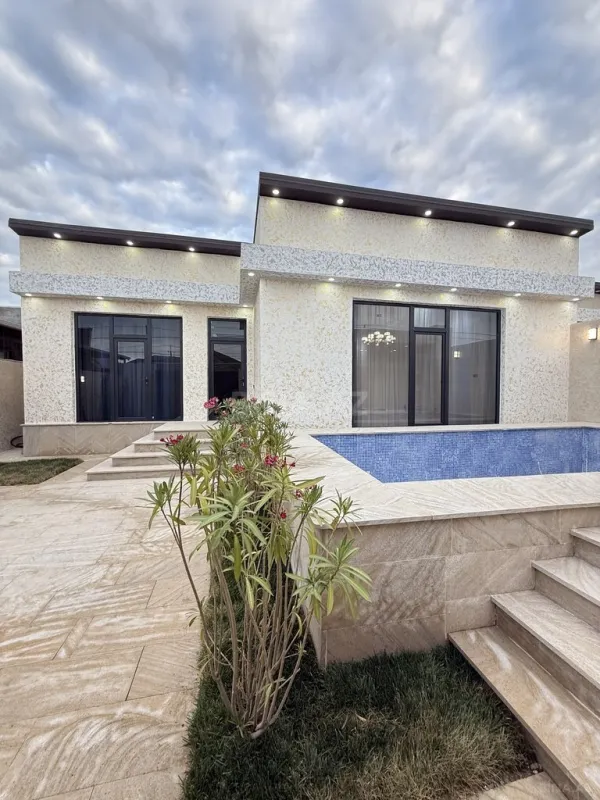 Satılır 4 otaqlı həyət evi 140 m²
