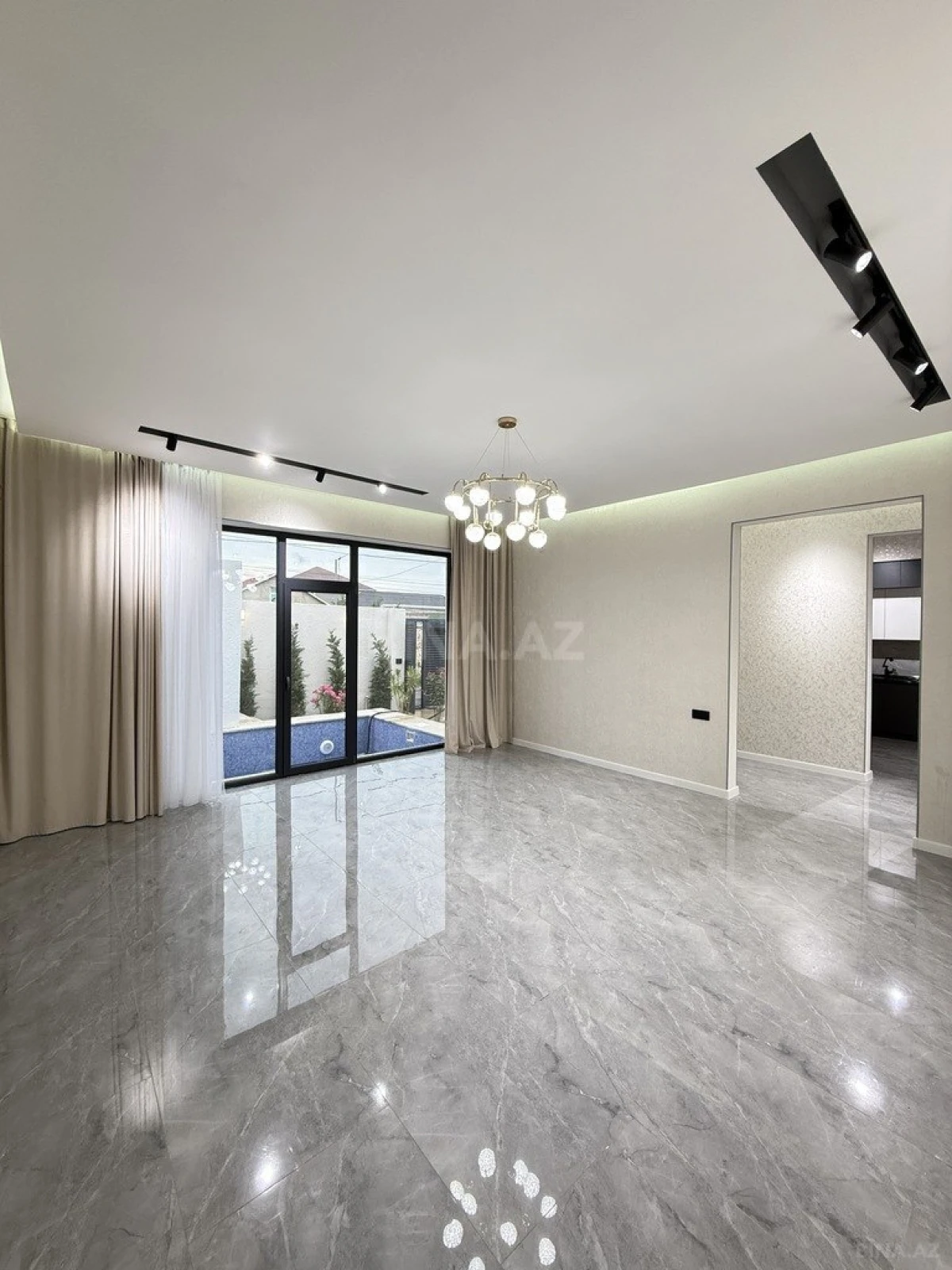 Satılır 4 otaqlı həyət evi 140 m²