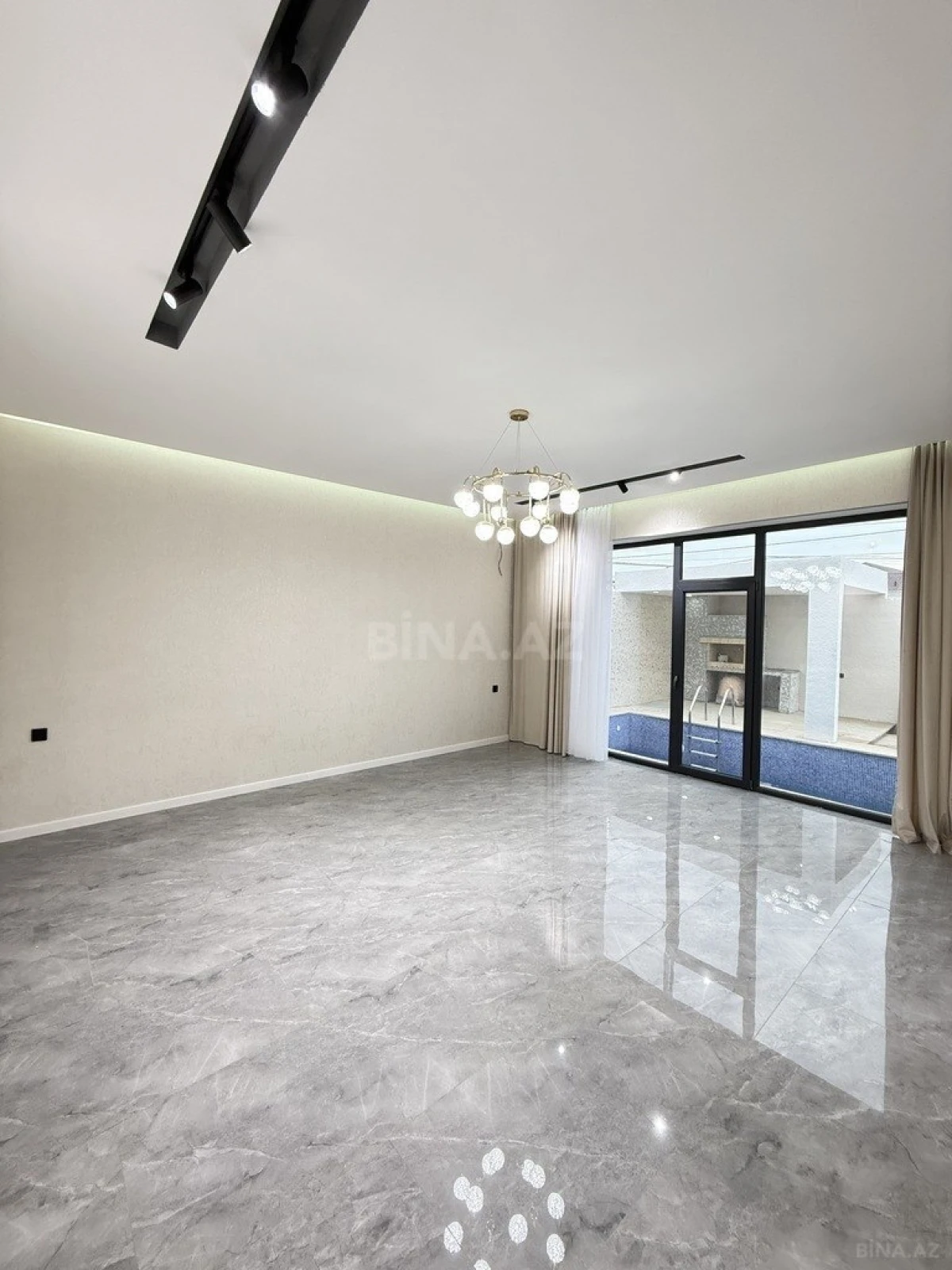 Satılır 4 otaqlı həyət evi 140 m²