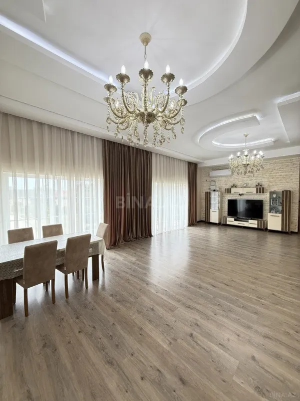 Satılır 5 otaqlı həyət evi 225 m²