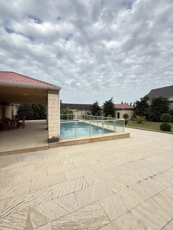 Satılır 5 otaqlı həyət evi 225 m²