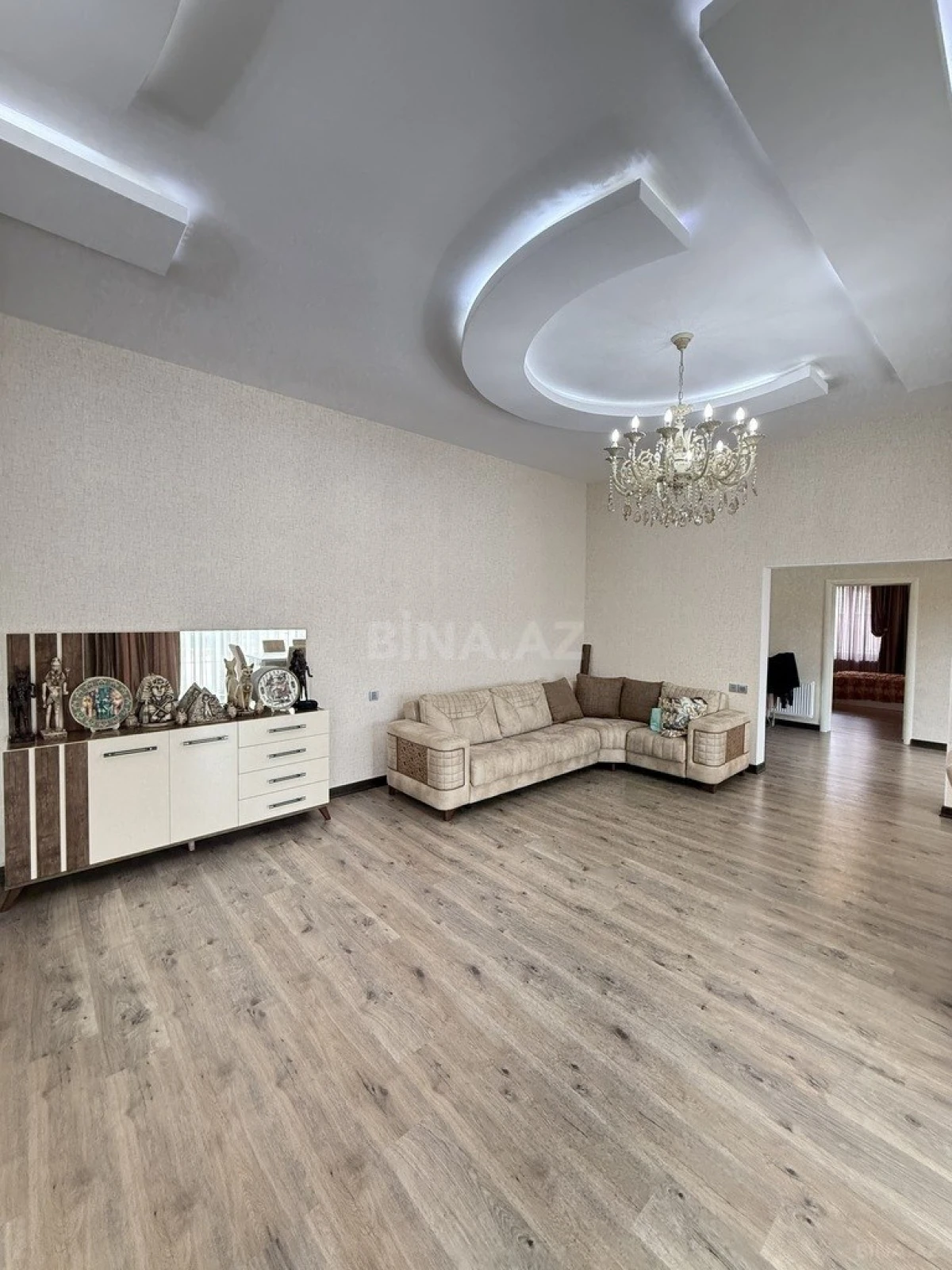 Satılır 5 otaqlı həyət evi 225 m²