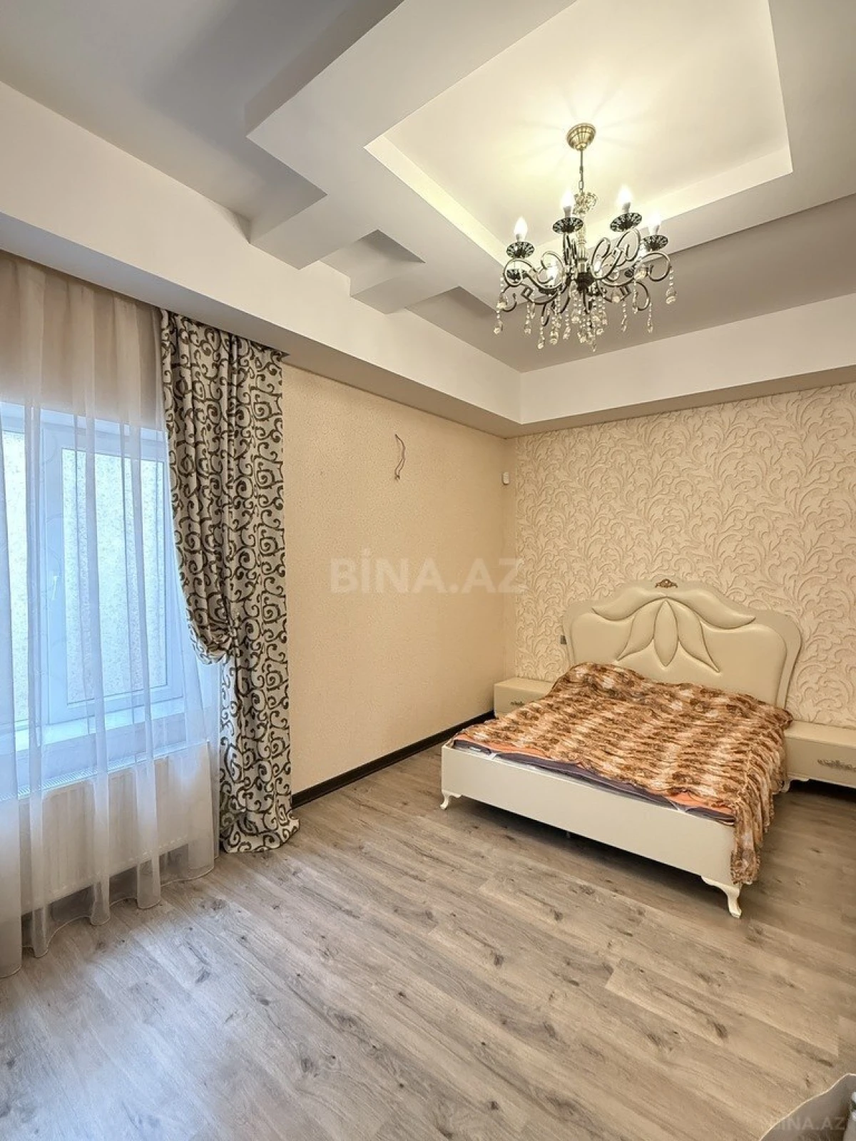 Satılır 5 otaqlı həyət evi 225 m²