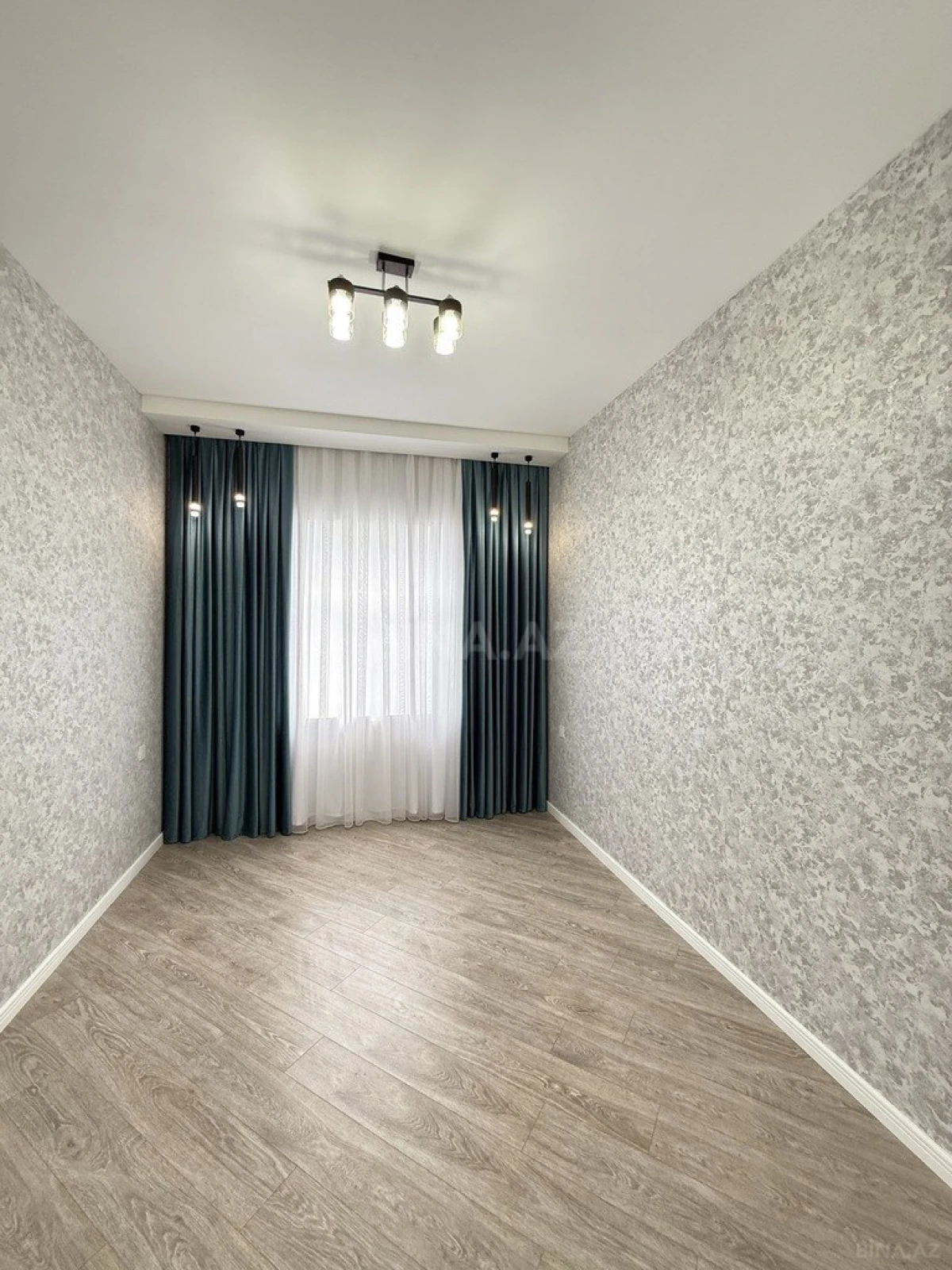 Satılır 4 otaqlı həyət evi 160 m²