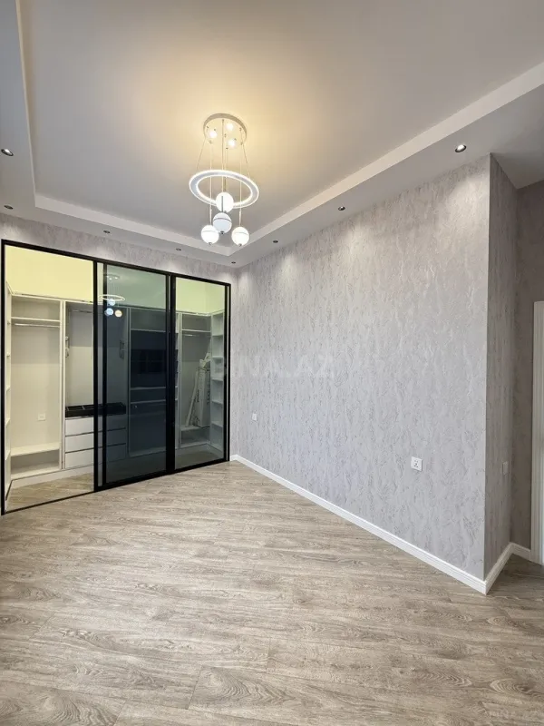 Satılır 4 otaqlı həyət evi 160 m²