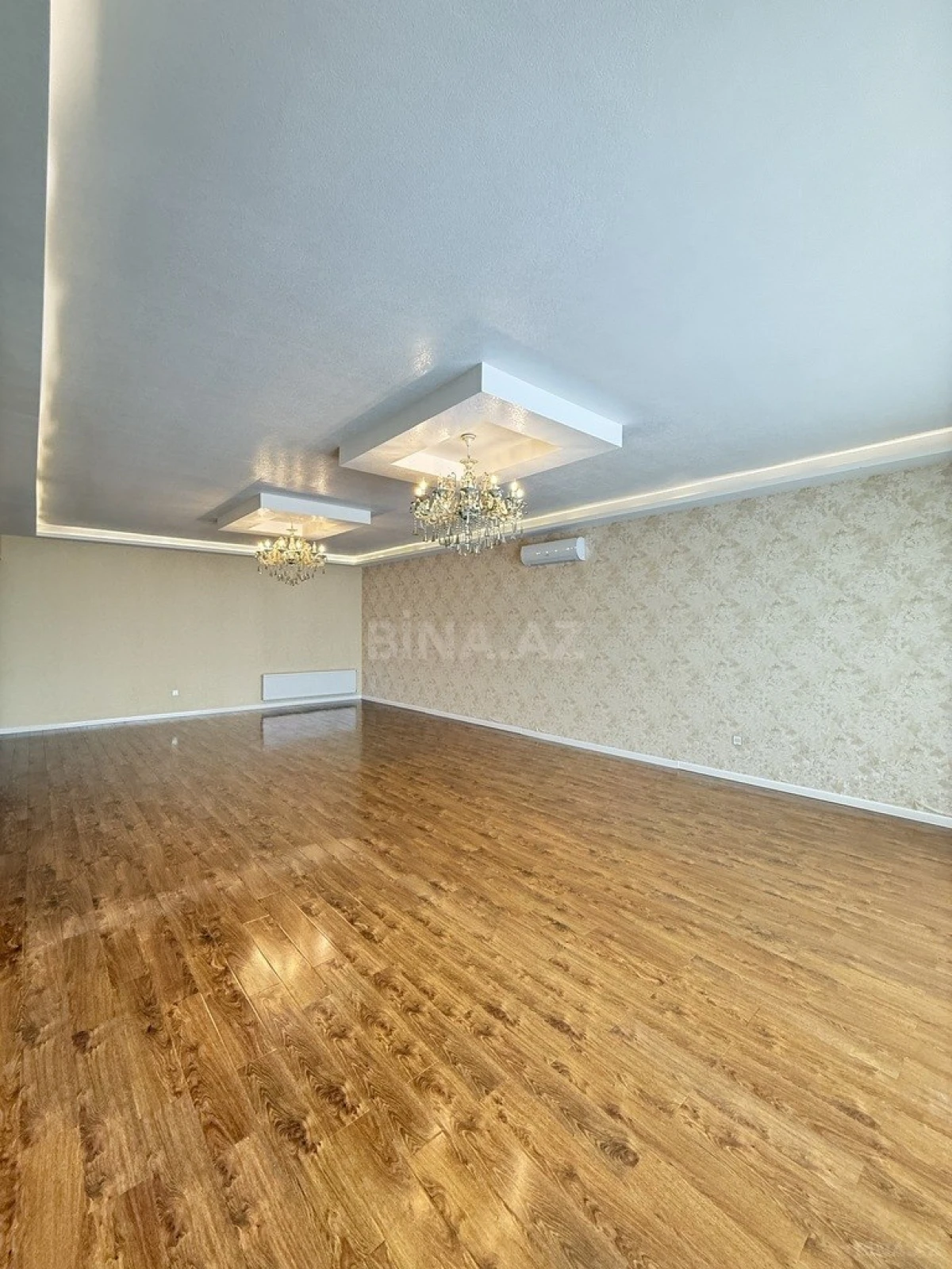 Satılır 5 otaqlı həyət evi 250 m²