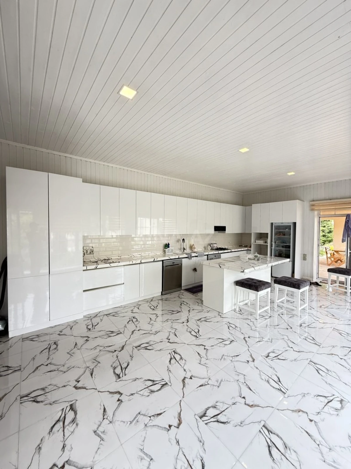 Satılır 5 otaqlı həyət evi 250 m²