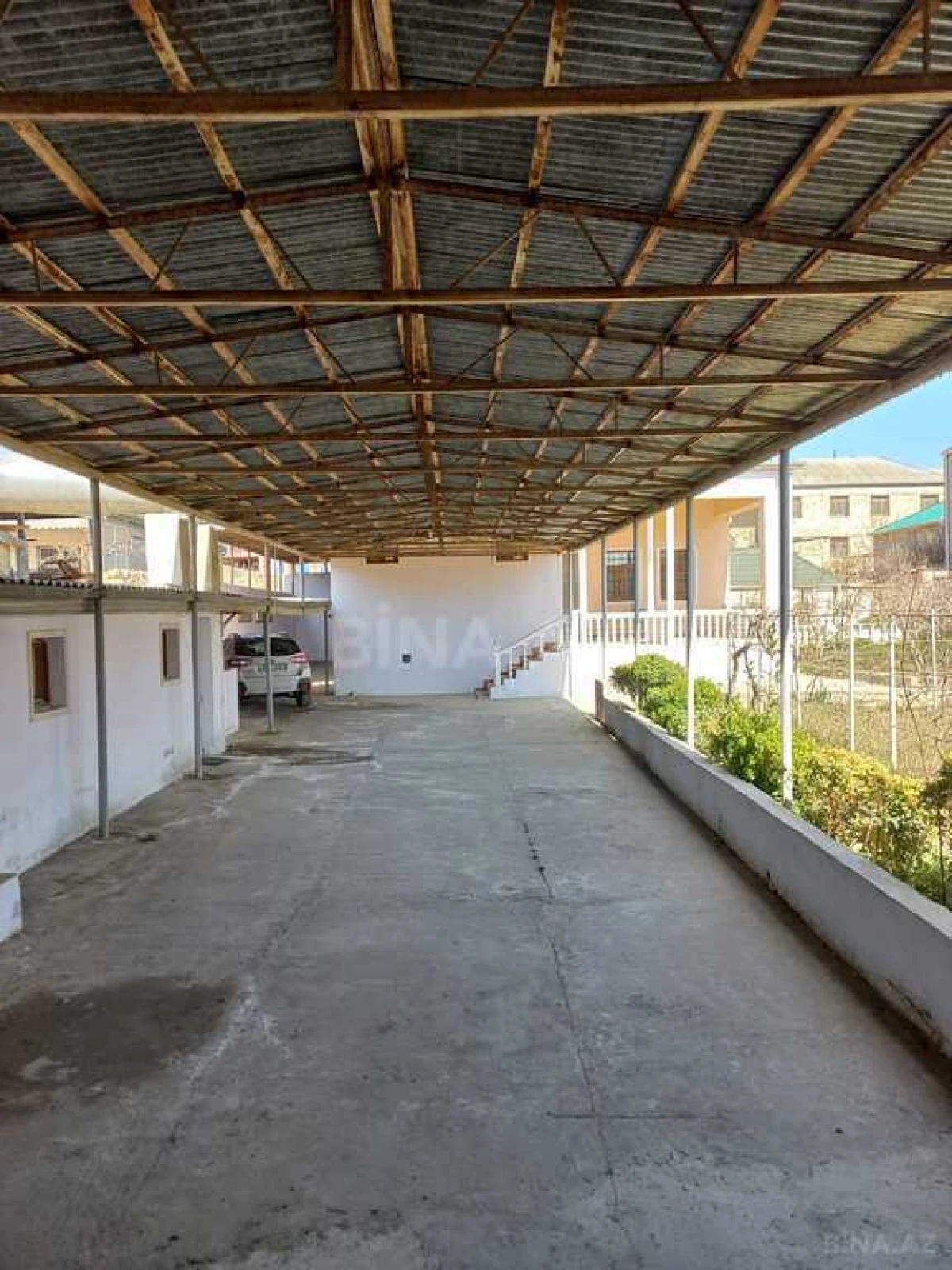 Satılır 5 otaqlı həyət evi 220 m²