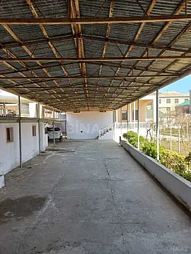 Satılır 5 otaqlı həyət evi 220 m²