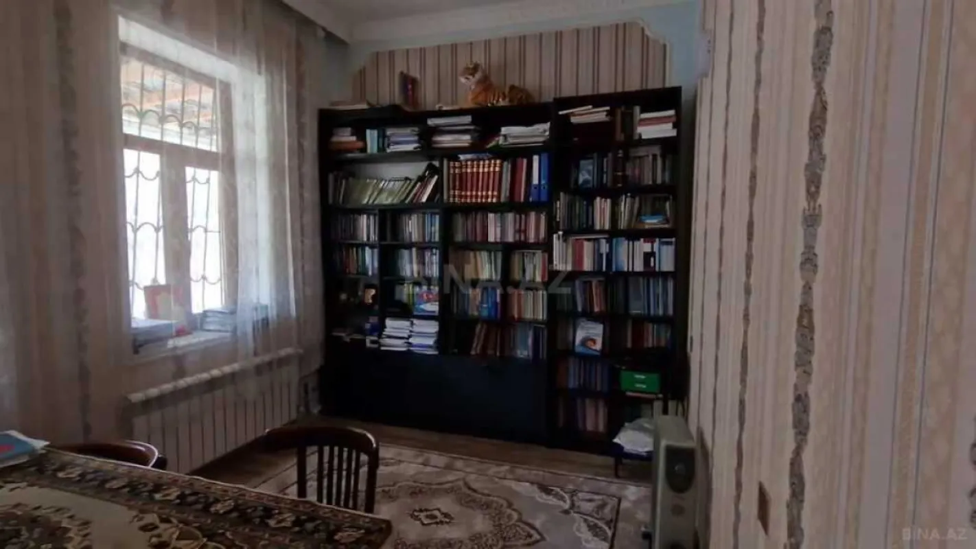 Satılır 5 otaqlı həyət evi 220 m²