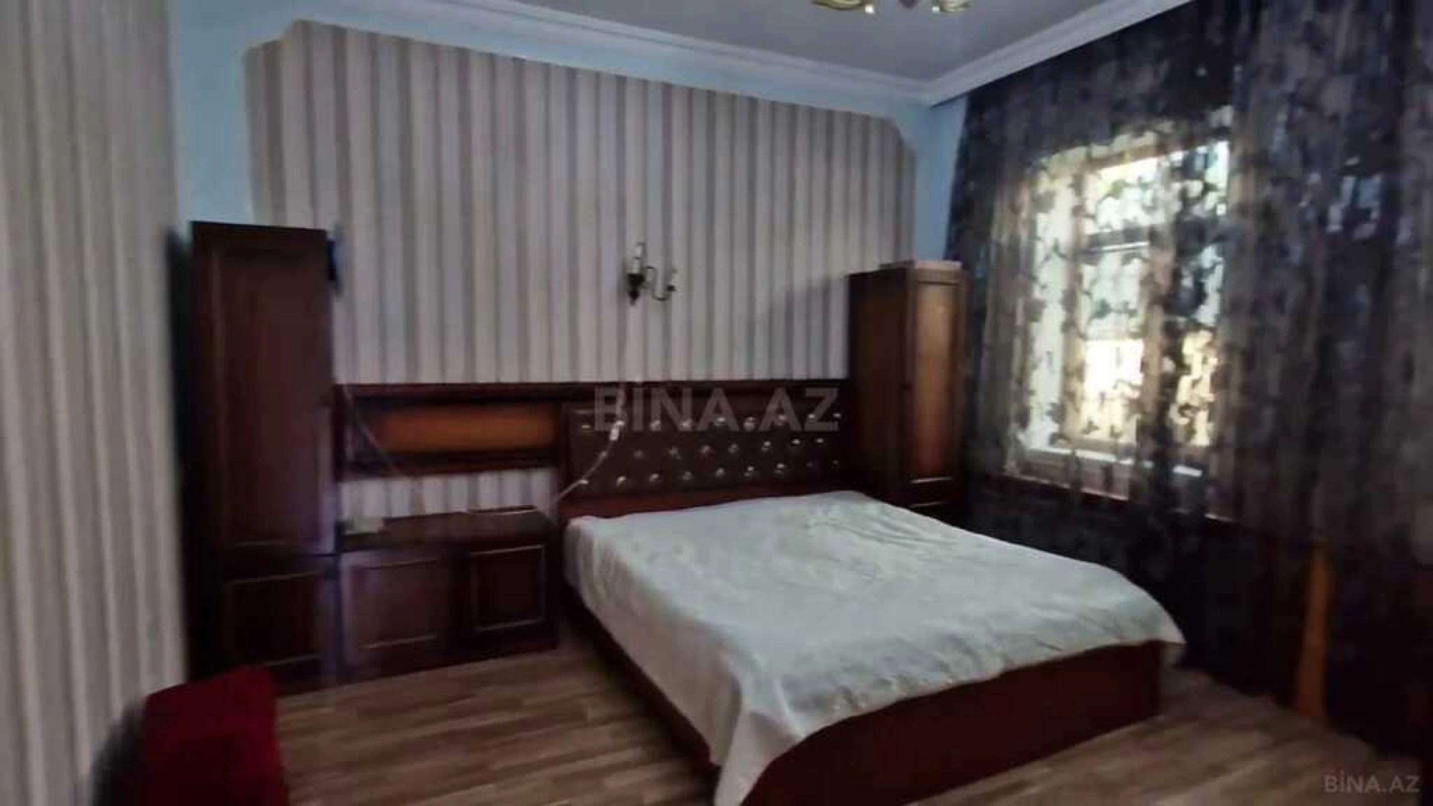 Satılır 5 otaqlı həyət evi 220 m²