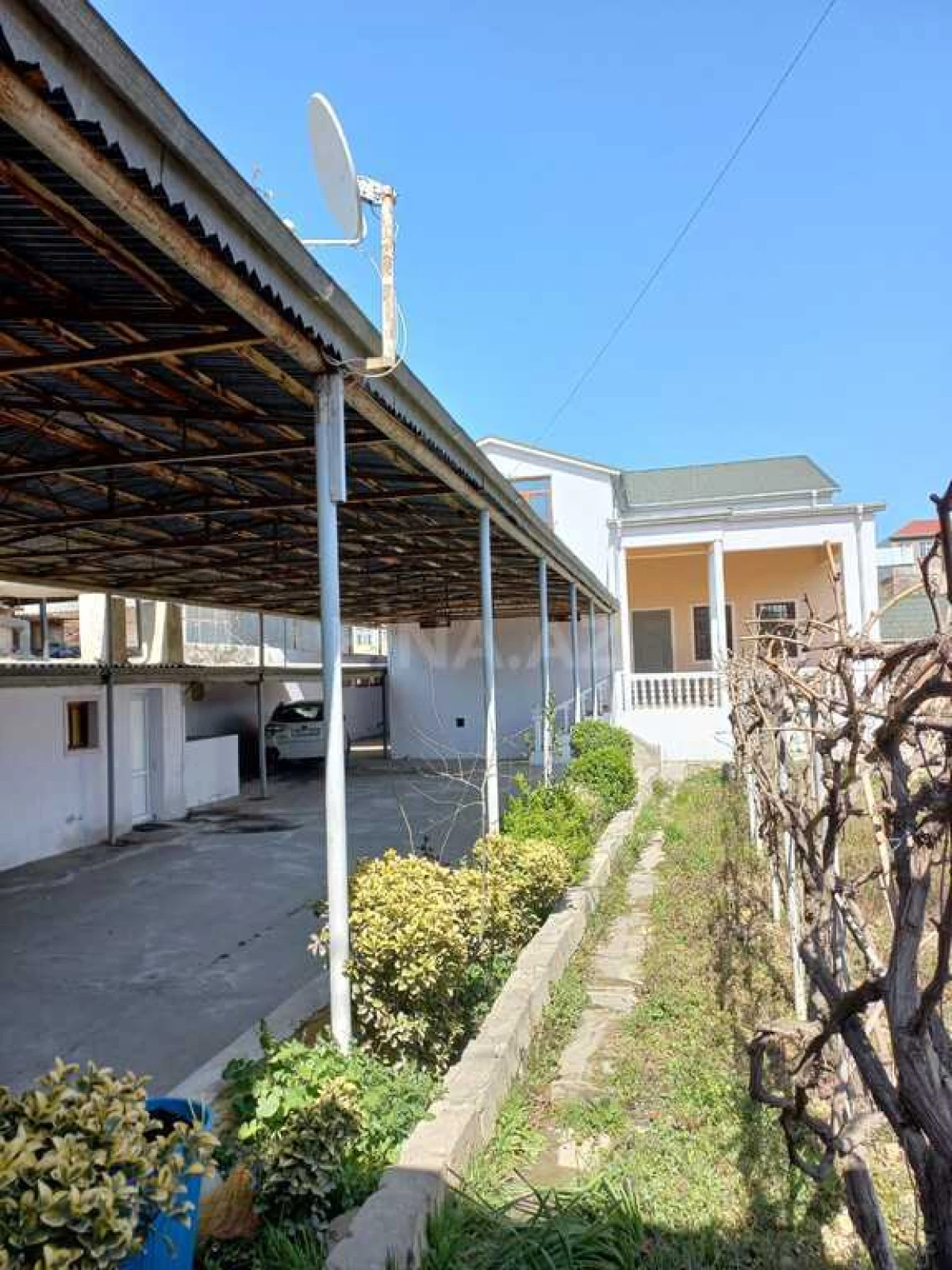 Satılır 5 otaqlı həyət evi 220 m²