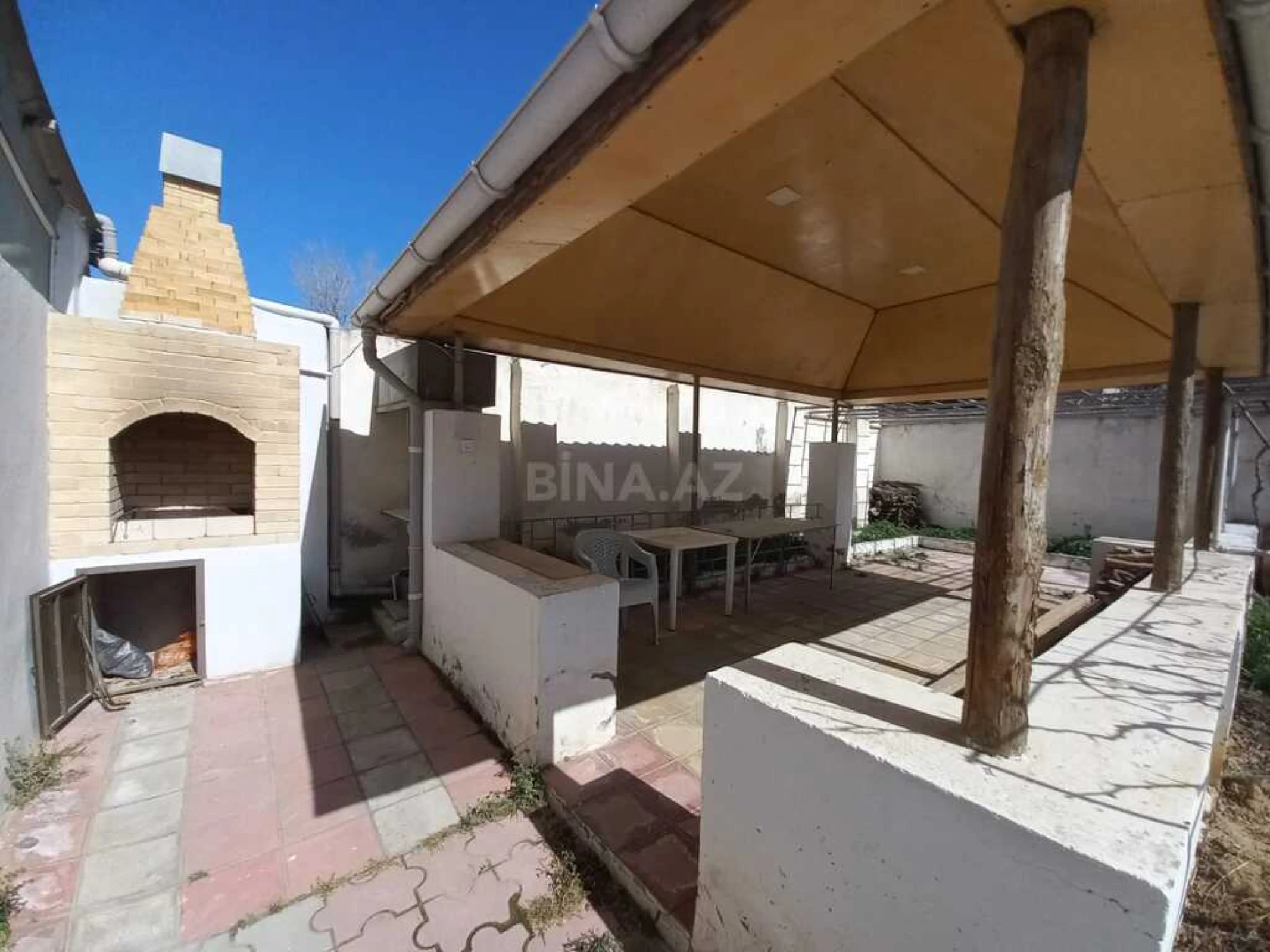 Satılır 5 otaqlı həyət evi 220 m²
