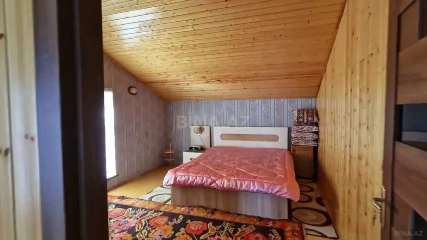 Satılır 5 otaqlı həyət evi 220 m²