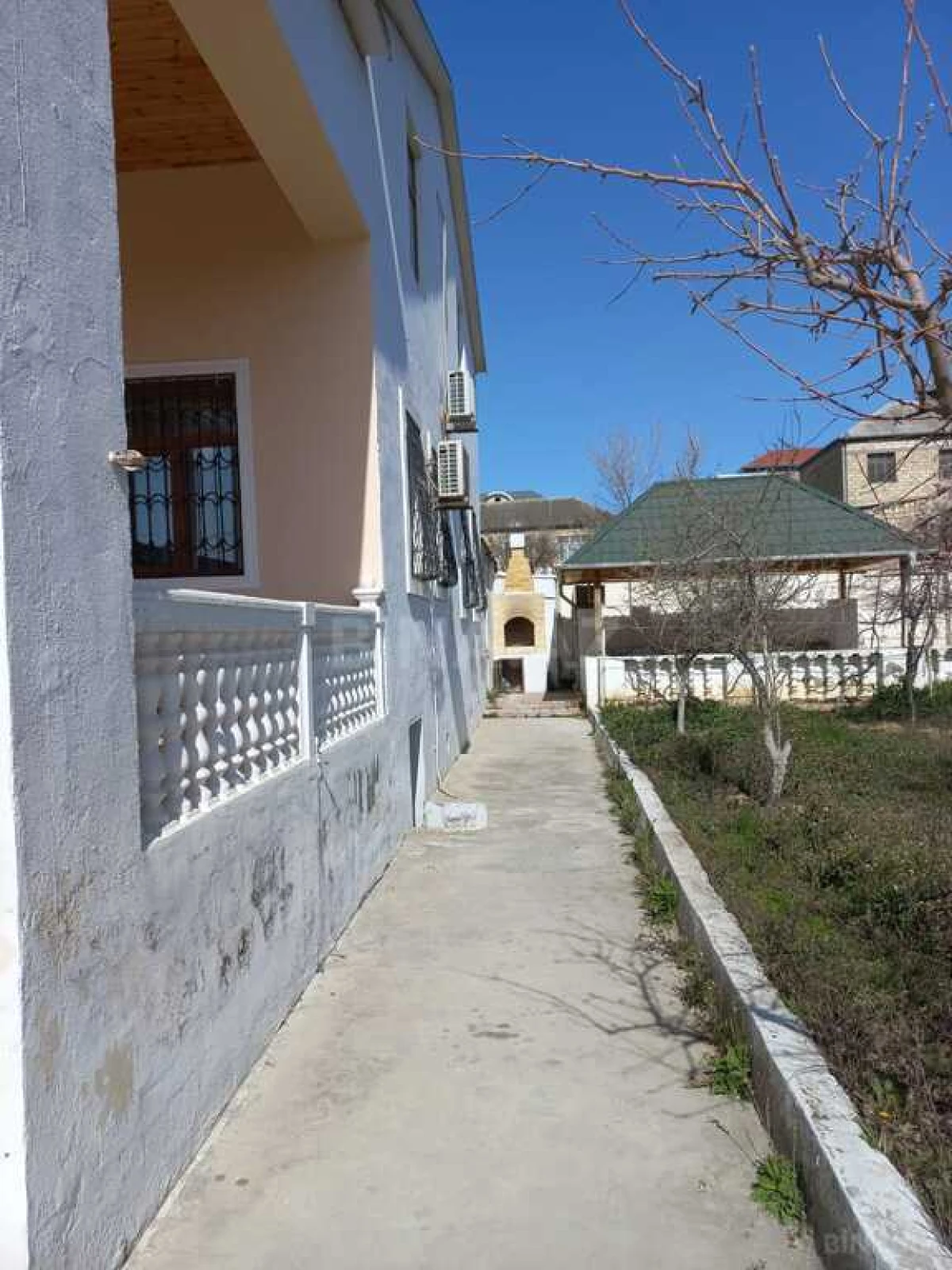 Satılır 5 otaqlı həyət evi 220 m²