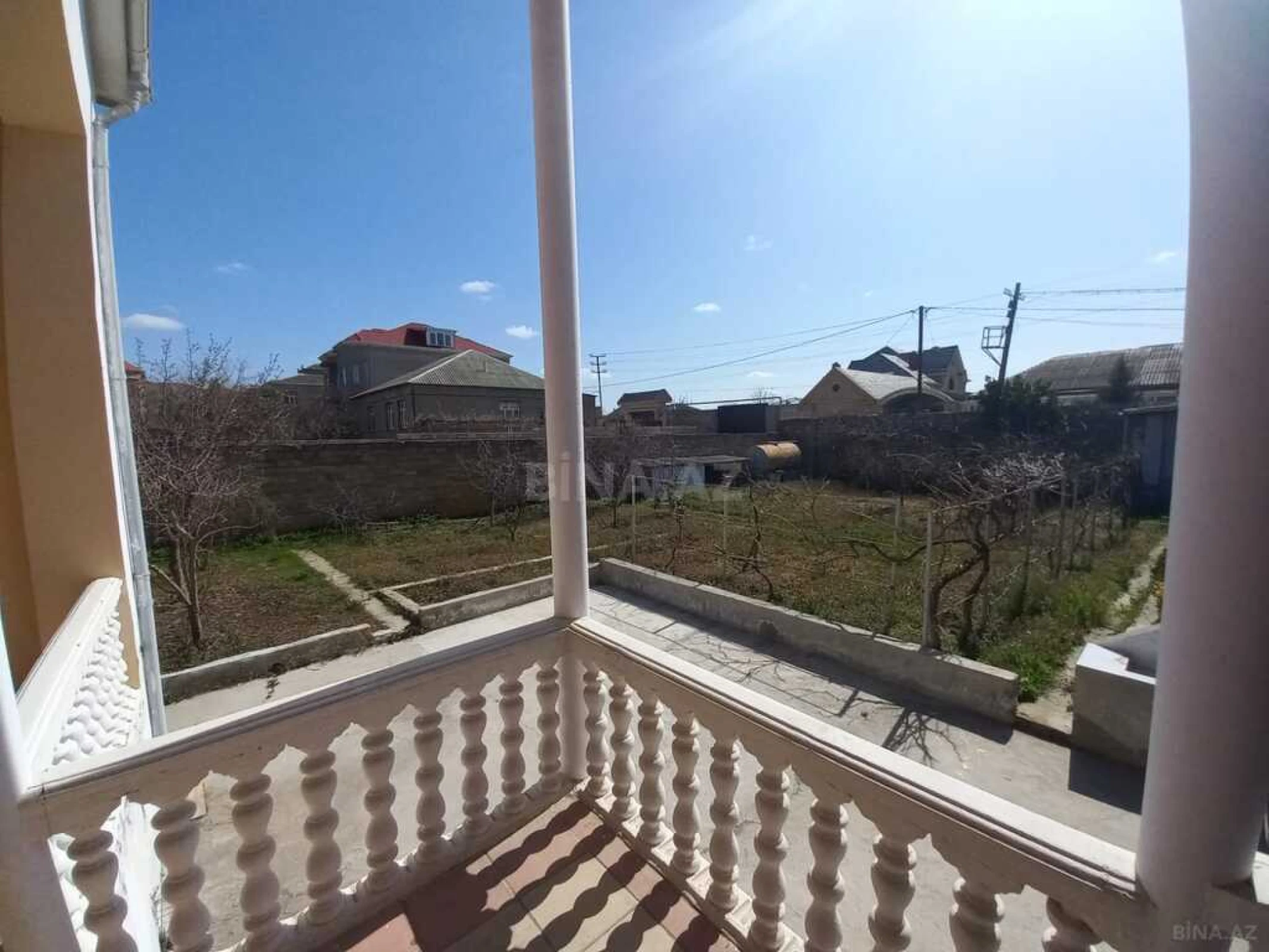 Satılır 5 otaqlı həyət evi 220 m²