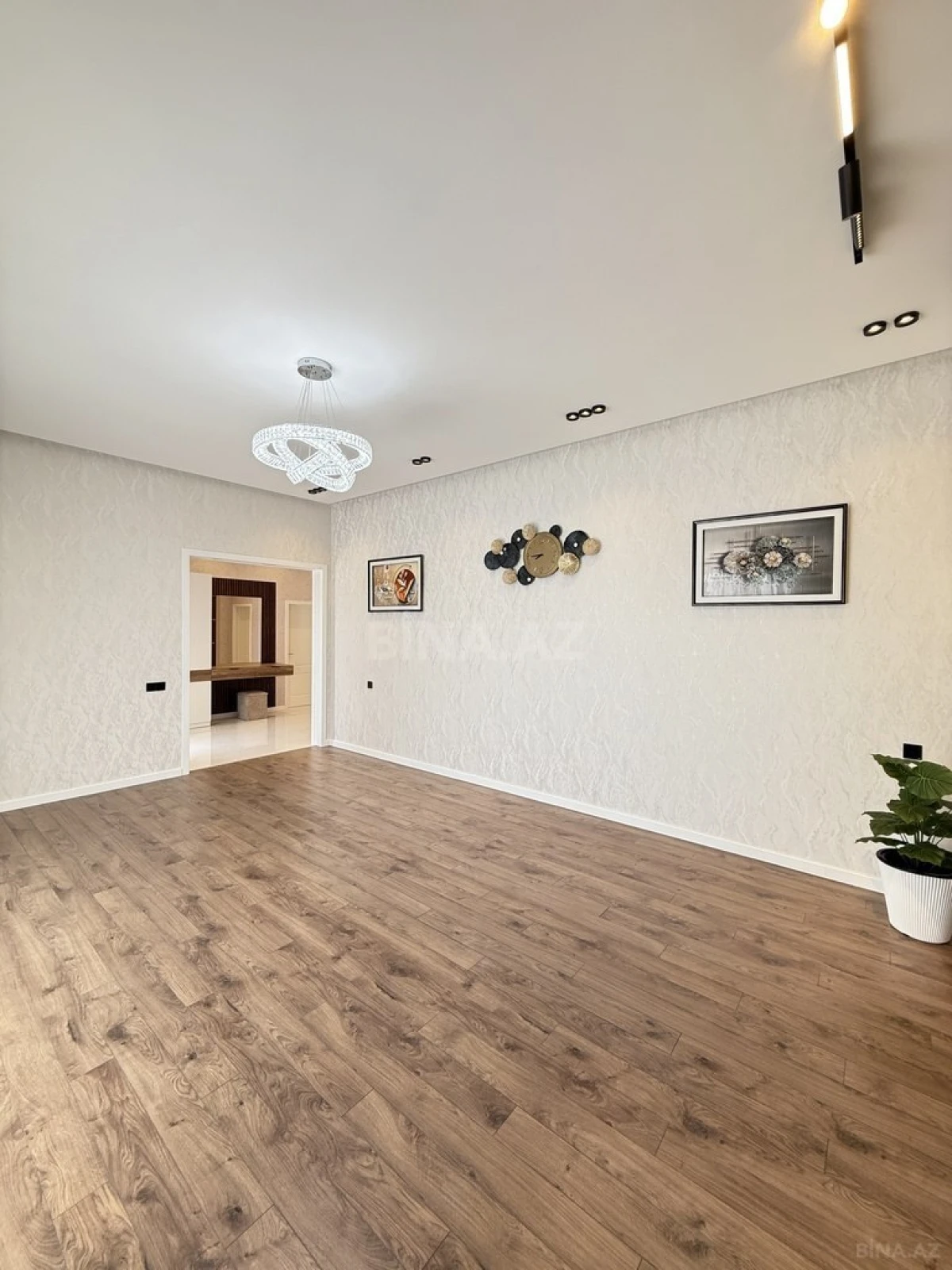 Satılır 4 otaqlı həyət evi 165 m²