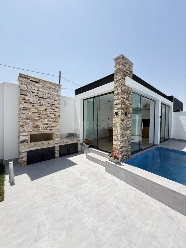 Satılır 4 otaqlı həyət evi 165 m²