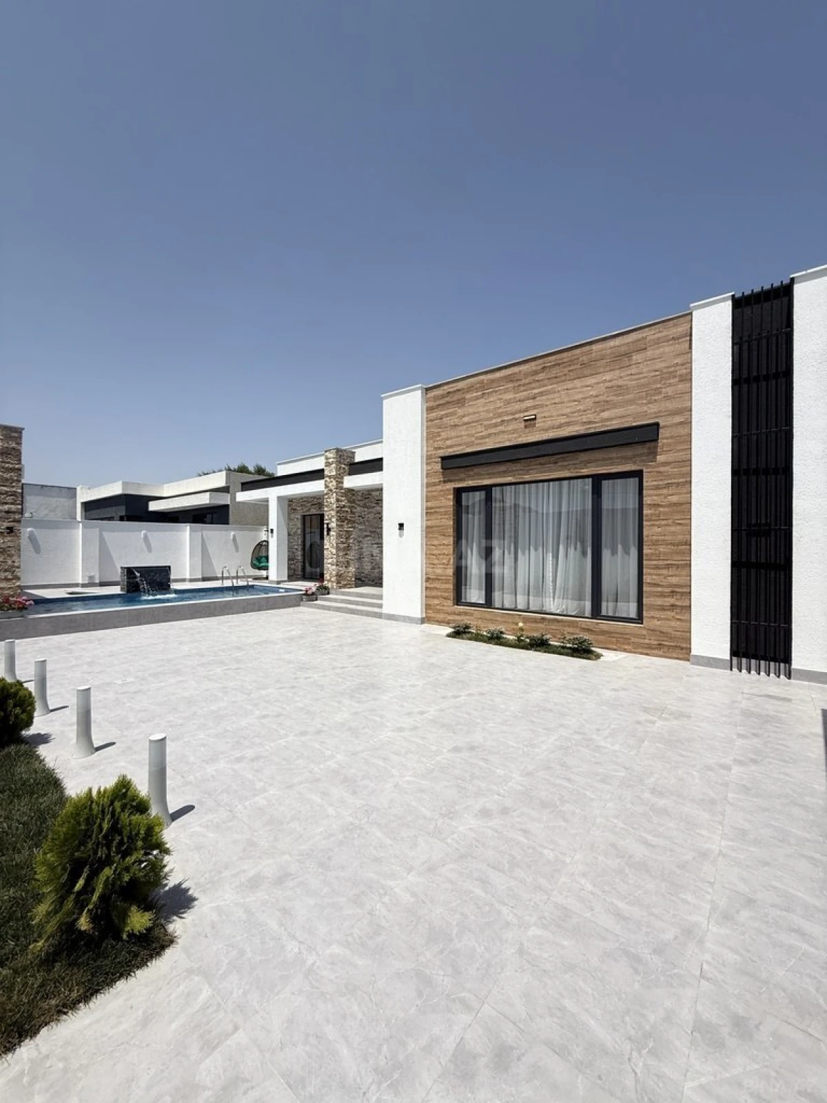 Satılır 4 otaqlı həyət evi 165 m²