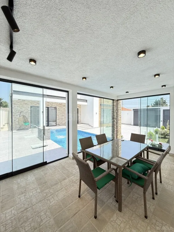 Satılır 4 otaqlı həyət evi 165 m²