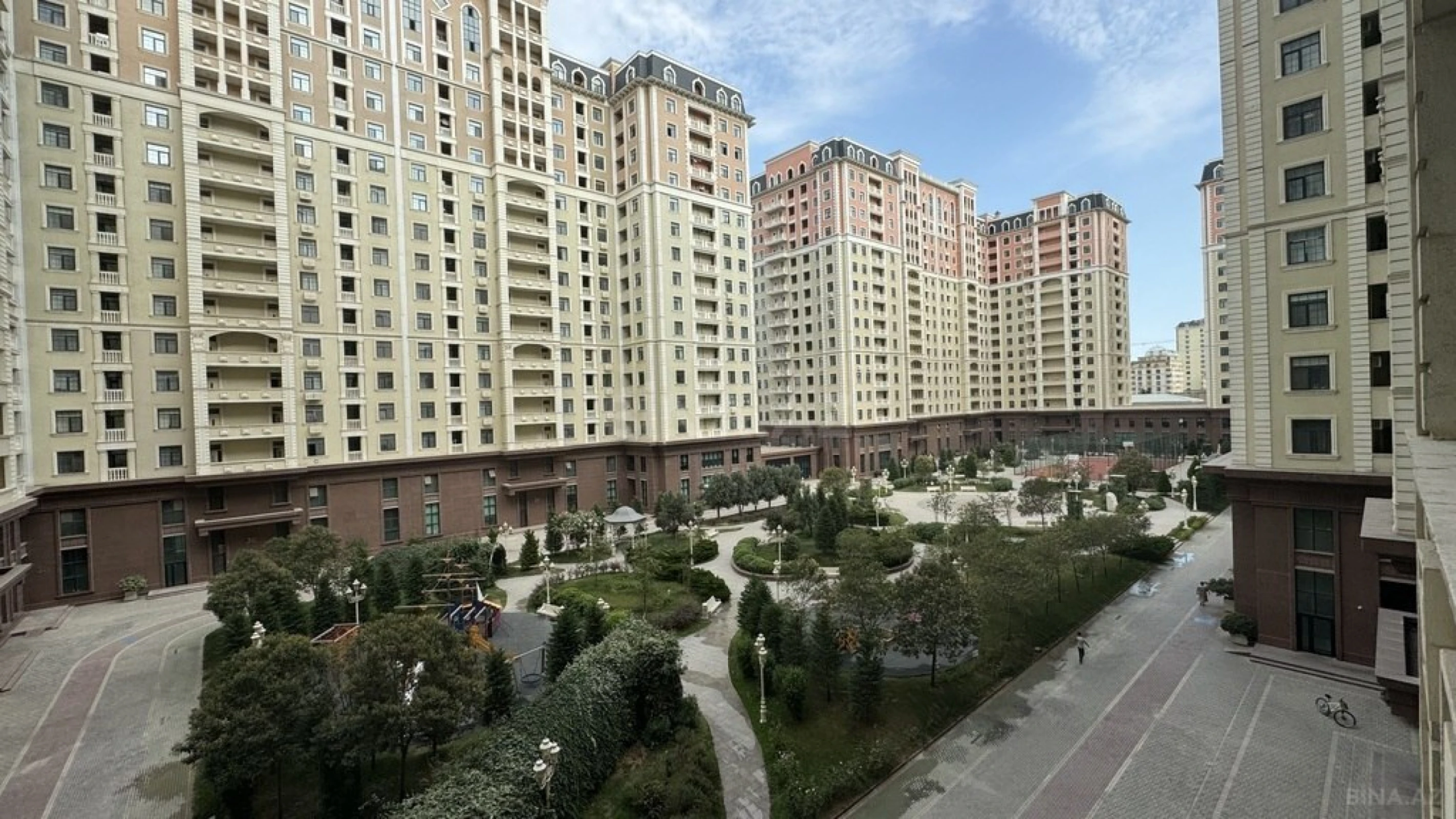 Kirayə verilir 3 otaqlı mənzil 87 m²