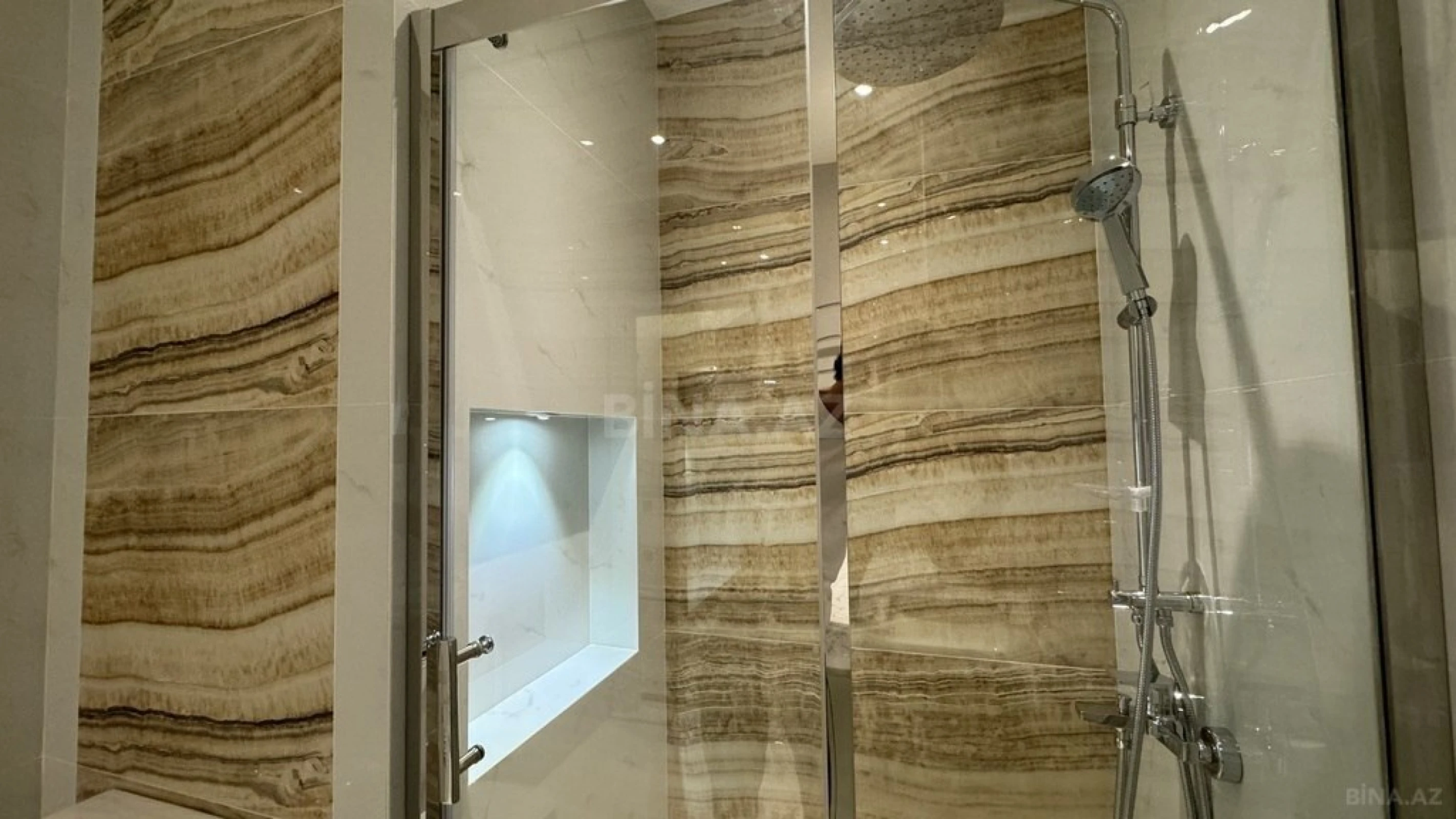 Kirayə verilir 3 otaqlı mənzil 87 m²