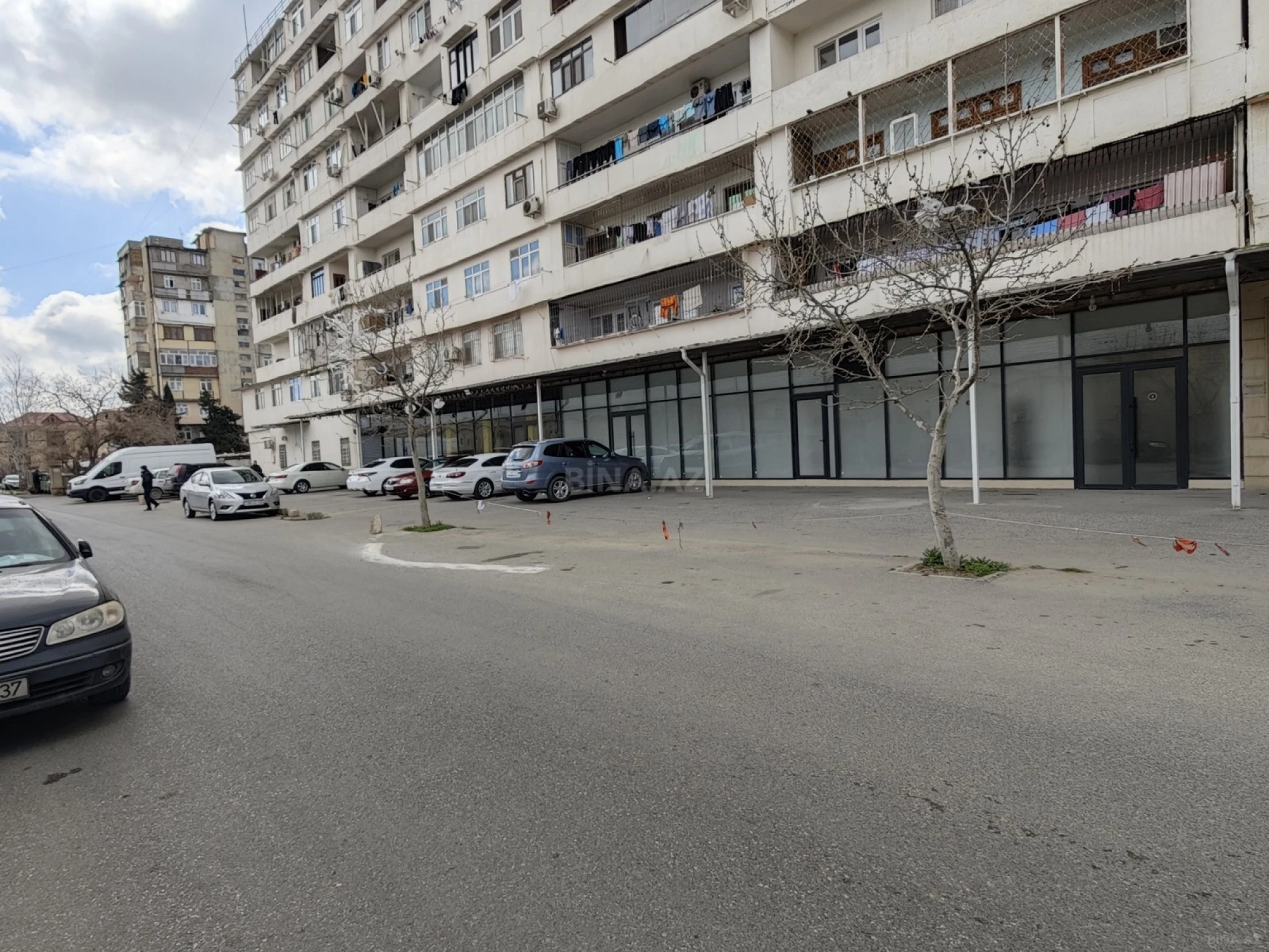 Satılır obyekt 530 m²