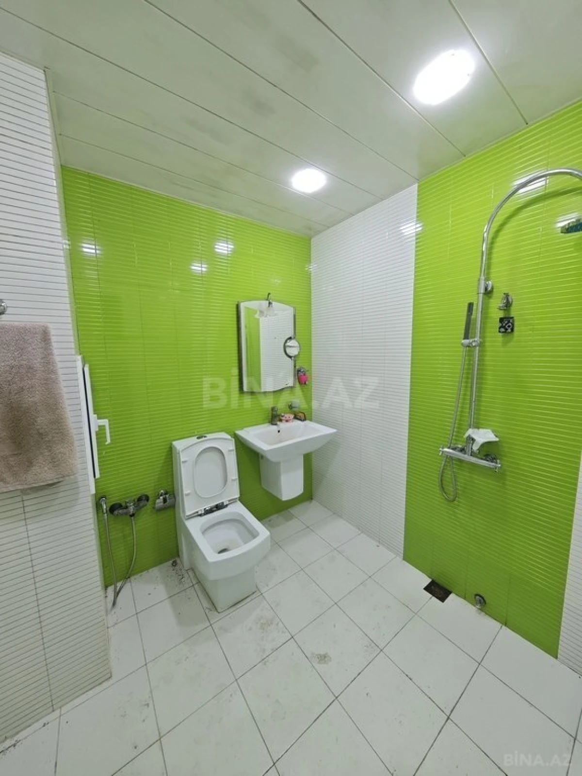 Satılır obyekt 530 m²