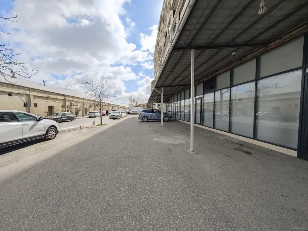 Satılır obyekt 530 m²