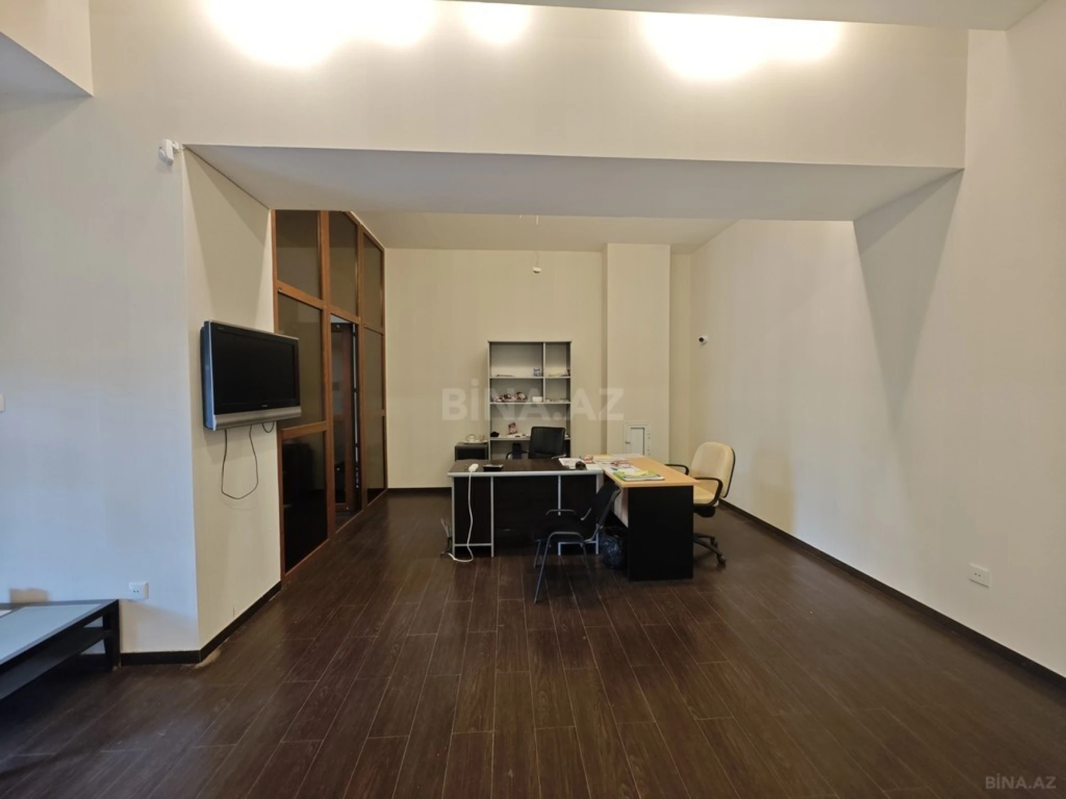 Satılır obyekt 530 m²