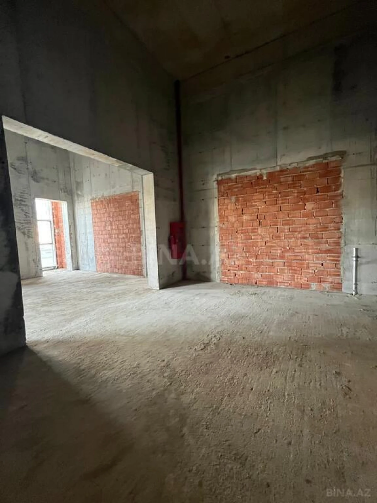 Kirayə verilir obyekt 301 m²